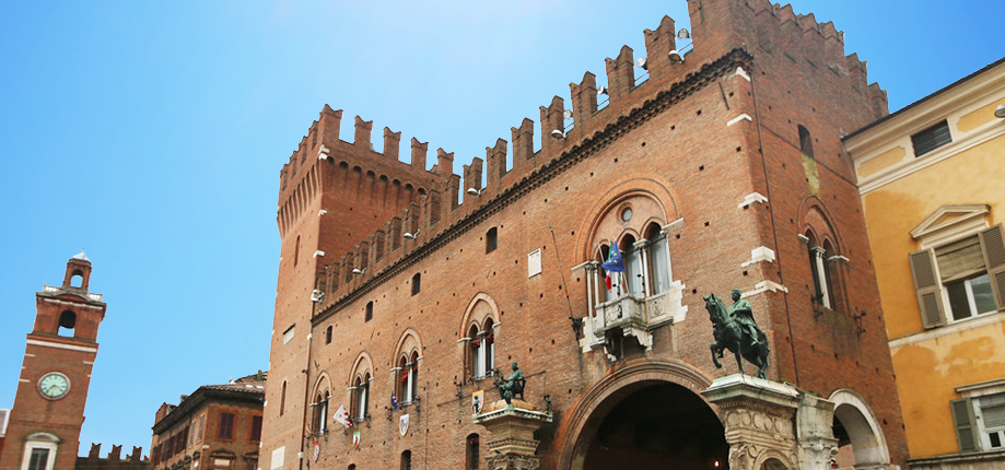 SCOPRI FERRARA